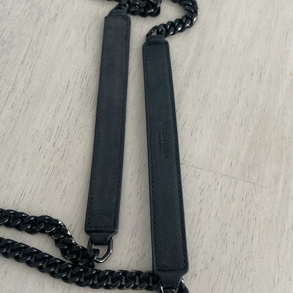 YSL ENVELOPE MEDIUM IN QUILTED GRAIN DE POUDRE EMBOSSED LEATHER
NOIR - Picture 6 of 15